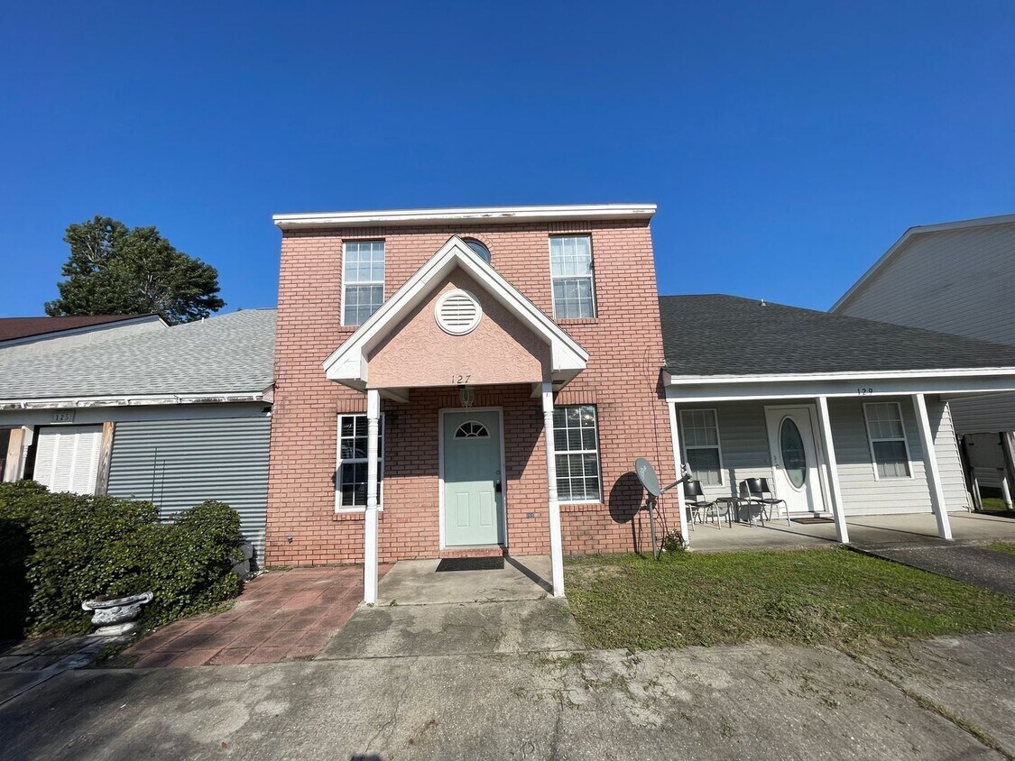 Foto principal - For Lease - 3 BR|2 BA Near Tyndall Air For...