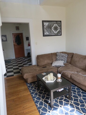Foto del edificio - 1224 E Brady St
