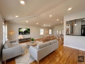 Building Photo - JEFFERSON AVENUE