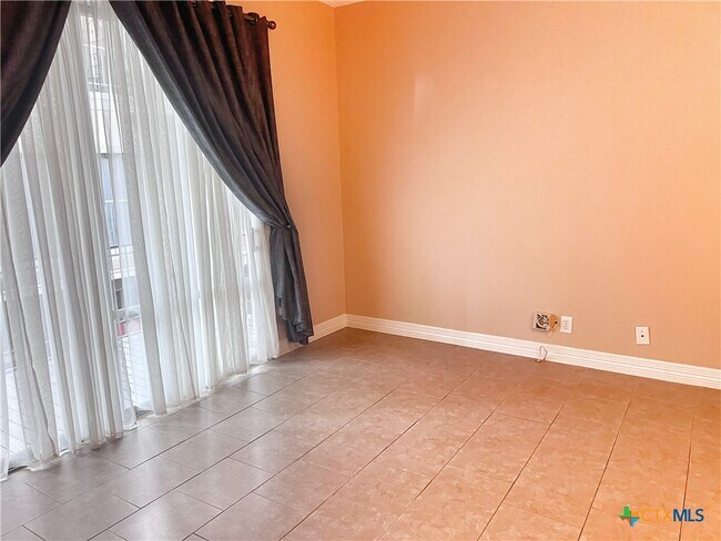 Foto del edificio - 7711 Broadway St
