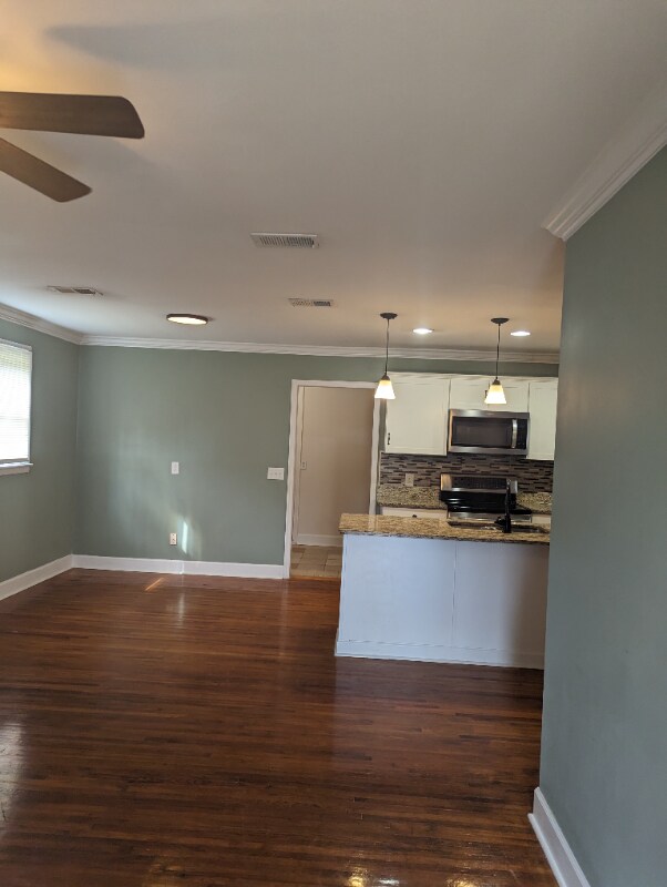 Building Photo - 229 Maplewood Trce