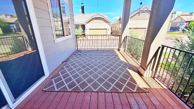 Building Photo - FANTASTIC 2019 4 Bed 3.5 Bath Ranch with over 3,000 finished SqFt in the Castlewood Neighborhood ...