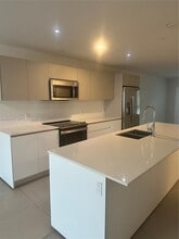 Building Photo - 2555 NE 193rd St