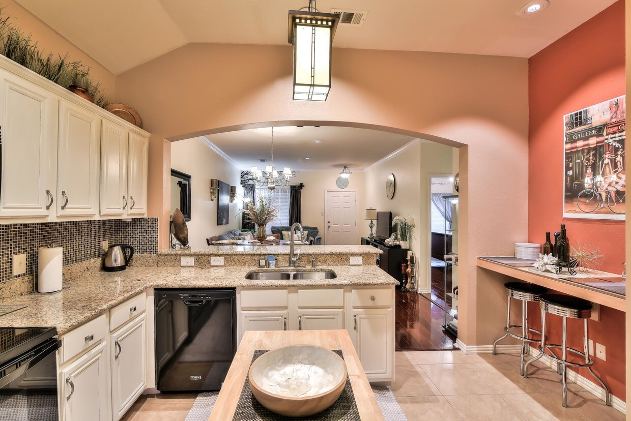 Foto principal - 575 S Virginia Hills Dr