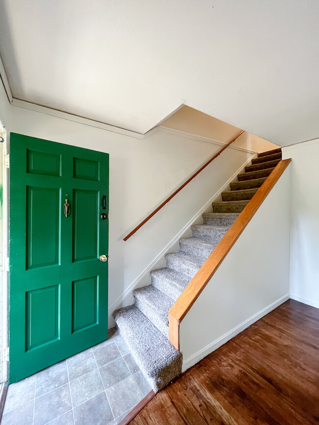 Main entrance and stairs - 5175 poplar springs rd