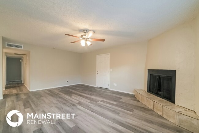 Building Photo - 4506 W Edgemont Ave