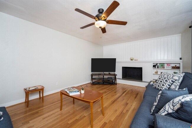Building Photo - Thoroughgood Short Term Rental