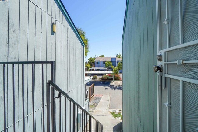 Foto del edificio - 3670 Silver Oaks Way