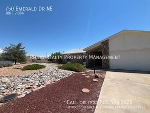 Building Photo - 750 Emerald Dr NE