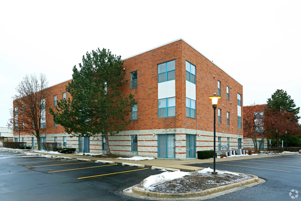 Kirchoff Meadows Apartments Rolling Meadows, IL