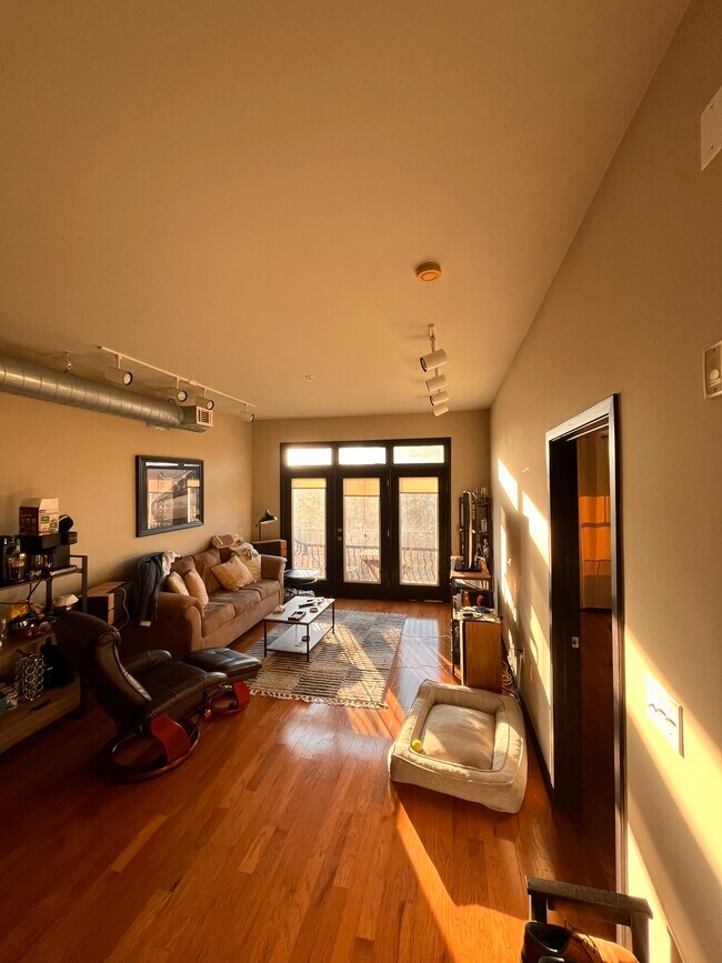 Foto del edificio - 5300 Peachtree Rd