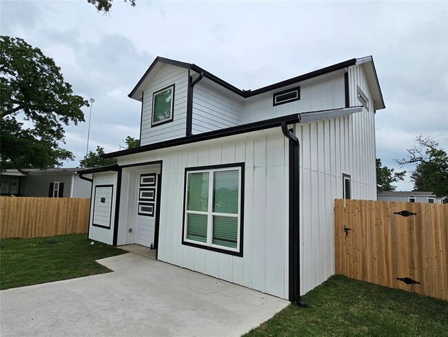 Building Photo - 173 Chickasaw