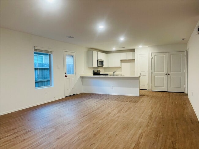 Foto del edificio - 2818 Via Augusta Dr