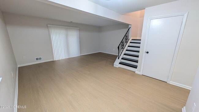 Building Photo - 13 Wren Way