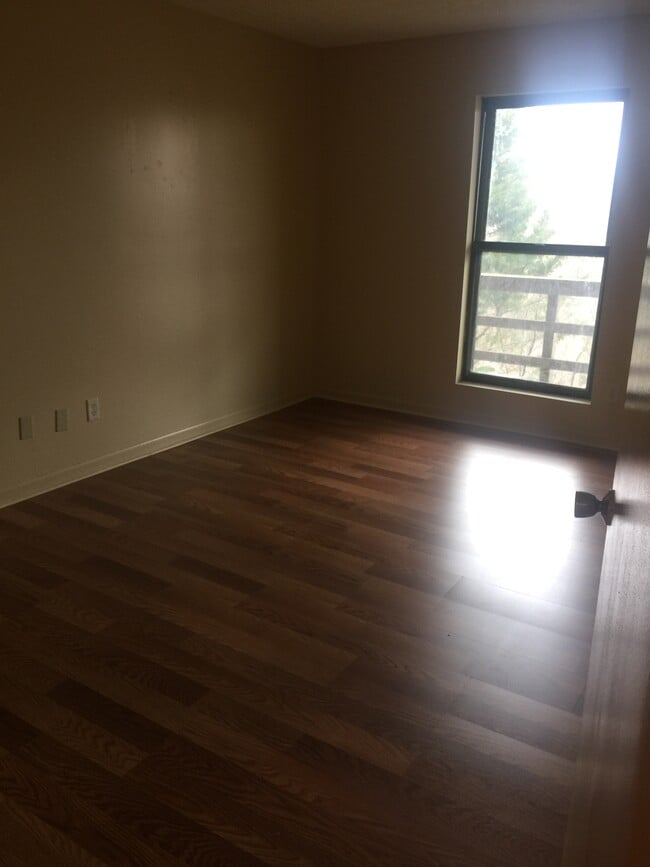 Building Photo - Robinwood Apartments