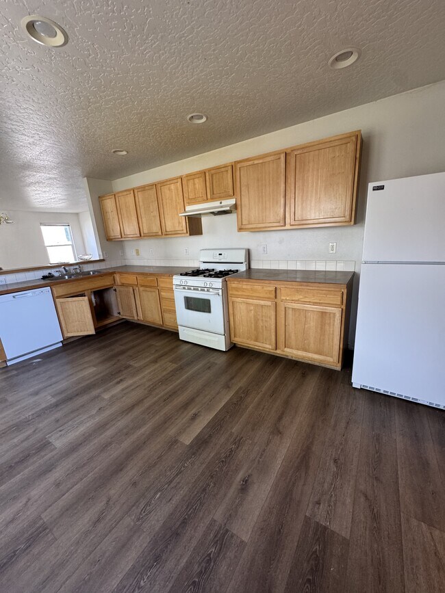 Building Photo - 306 W Wood Owl Dr
