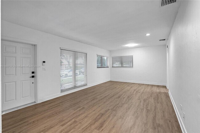 Building Photo - 6495 SW 25th St