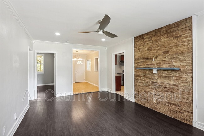 Building Photo - 1268 Eastland Rd SE