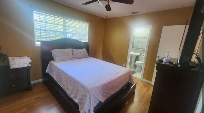 Master Bedroom - 18830 NW 7th Ave