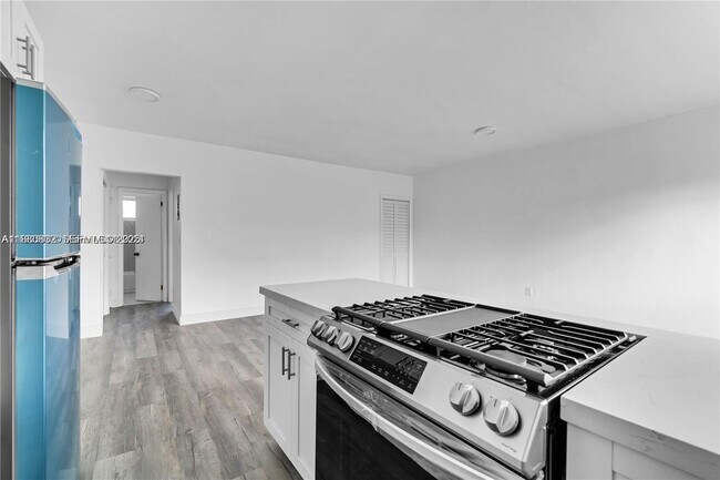 Foto del edificio - 780 73rd St