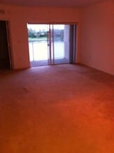 Building Photo - 1145 Golden Lakes Blvd