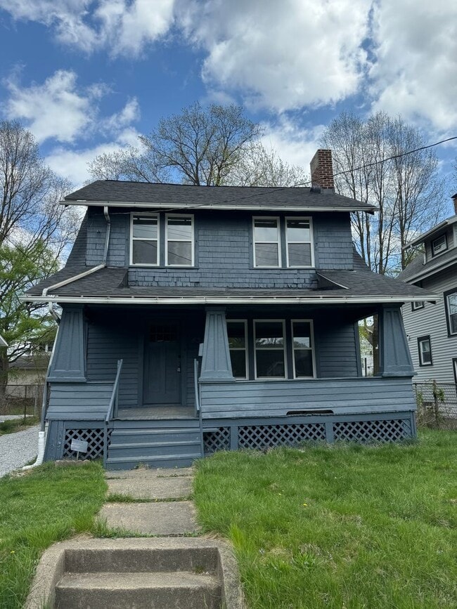 Building Photo - 435 Wildwood Ave