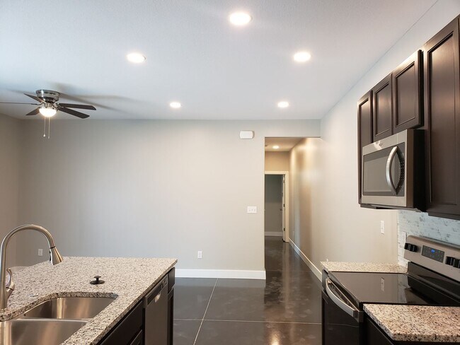 Foto del edificio - 4955-4953 Morris