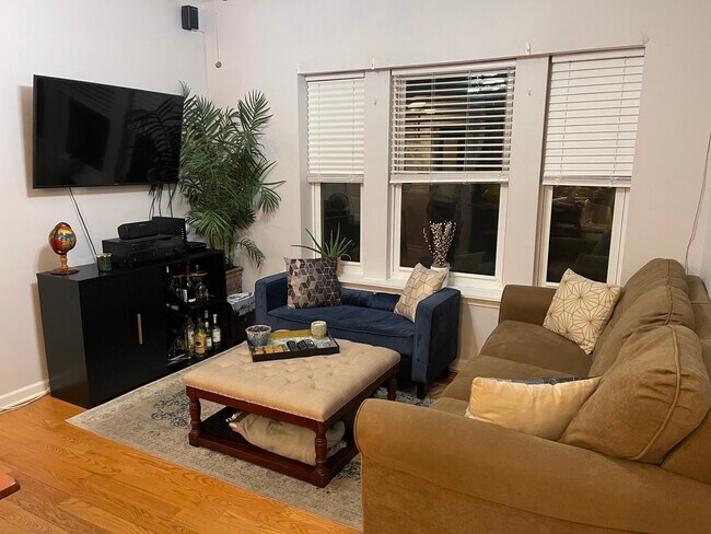 Foto del edificio - 4842 W Hutchinson St