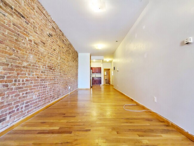 Building Photo - 1064 Myrtle Ave