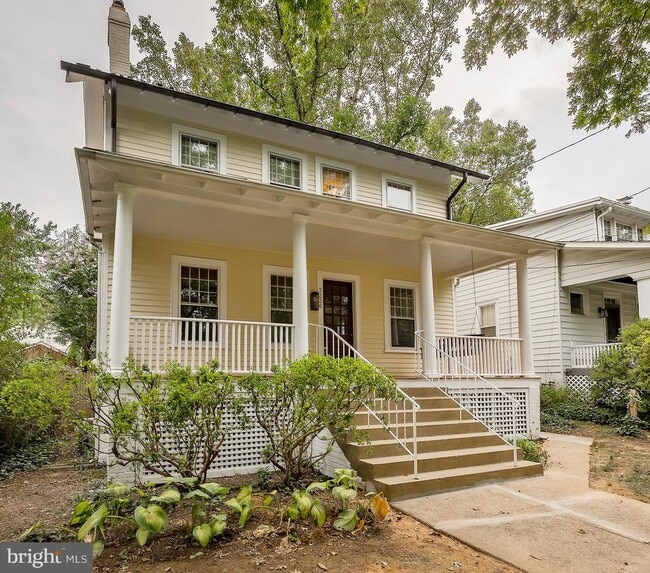 Building Photo - 3236 McKinley St NW