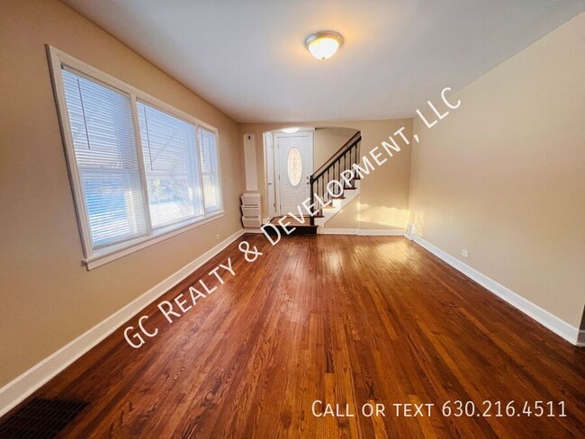 Foto del edificio - ***3 BDRM- 1BTH / PET FRIENDLY / DETACHED ...