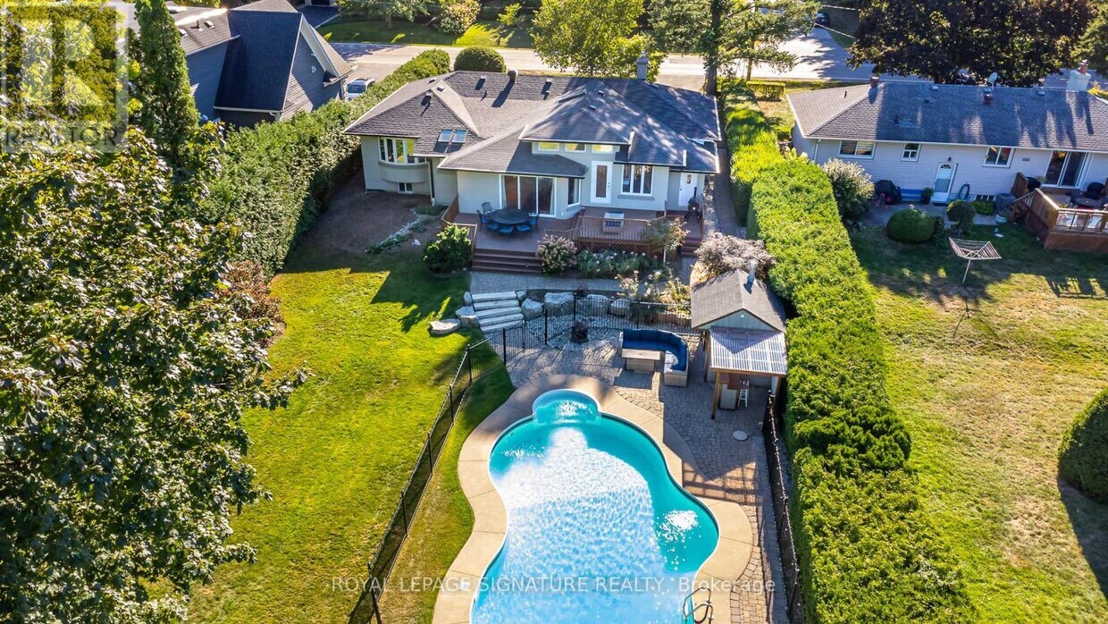 Photo principale - 383 Maplehurst Ave