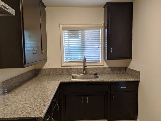 new kitchen - 1000 N 1st St