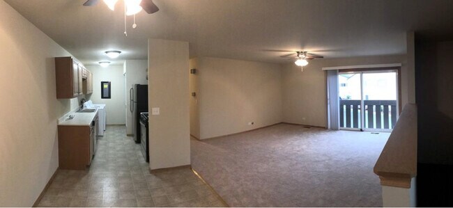 Building Photo - 20203 S Fairwood Ct