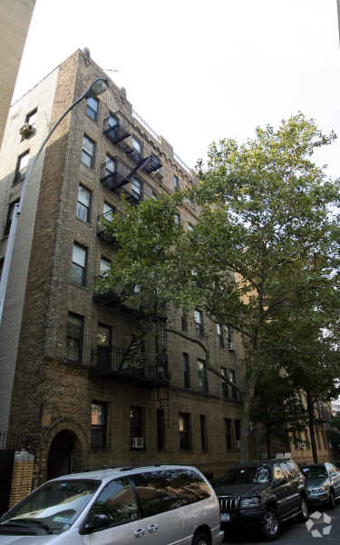Primary Photo - 1360 48th St