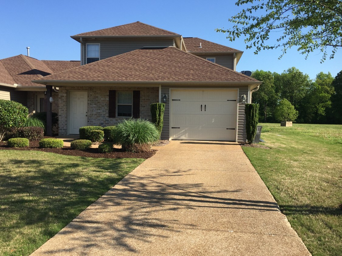 Foto principal - 47 Cabin Creek Dr