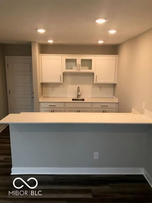 Building Photo - 305 Fairfax Way