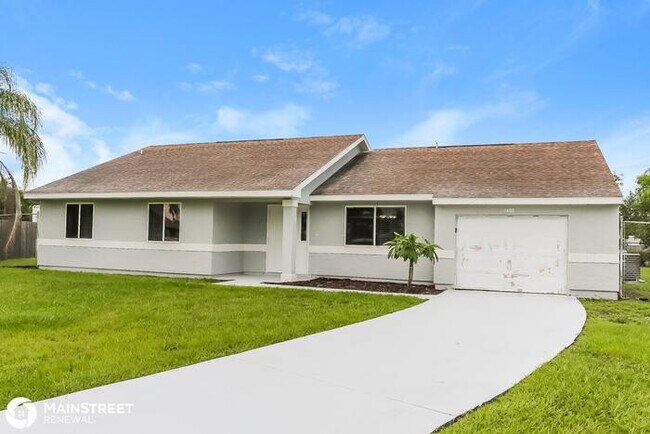 Foto del edificio - 1402 SE North Balcourt Ct, Port St Lucie, ...