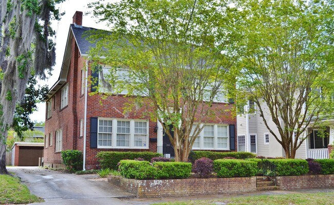 Building Photo - 3562 Pine St