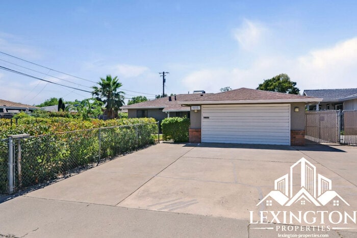 Primary Photo - Beautiful, 3BD/2BA, Home available in Sacr...