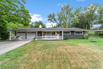 Building Photo - 557 Edinborough Dr
