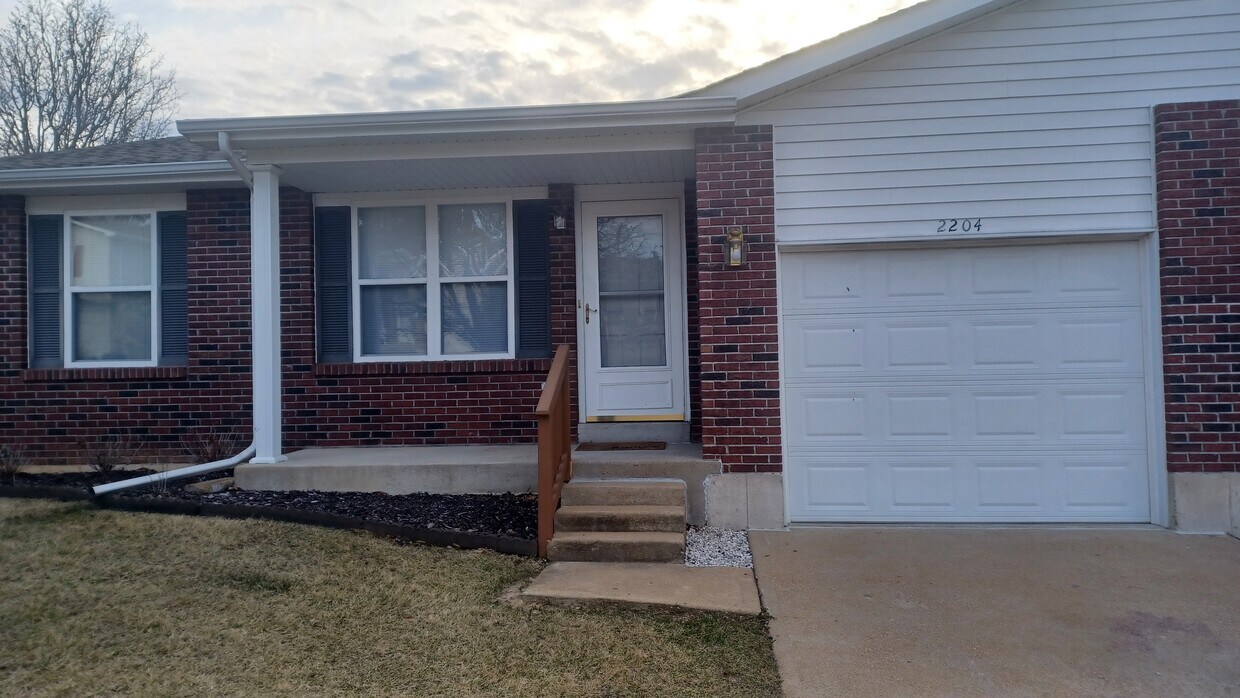 Primary Photo - 2204 Berrywood Ct