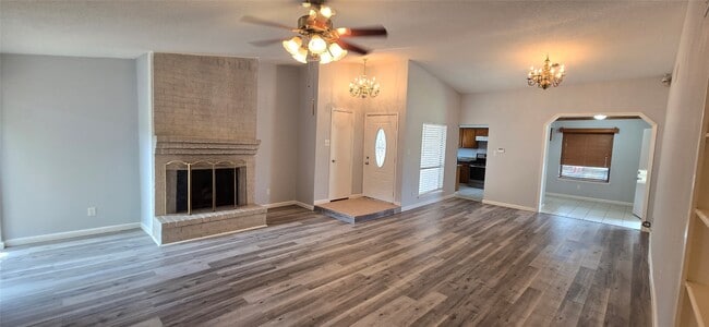 Foto del edificio - 6311 Dawnridge Dr