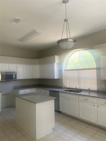 Building Photo - 1170 Calvert Dr