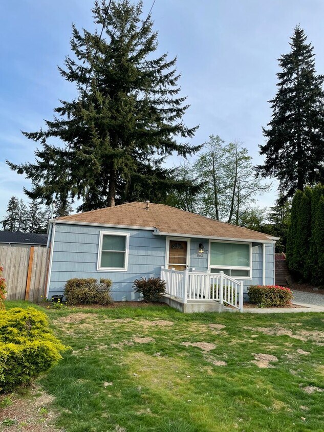 863 S 195th St, Des Moines, WA 98148 House Rental in Des Moines, WA