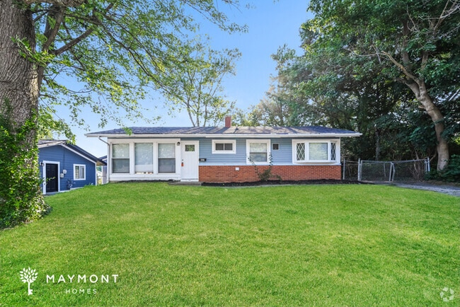 Building Photo - 9687 Cedarhurst Dr