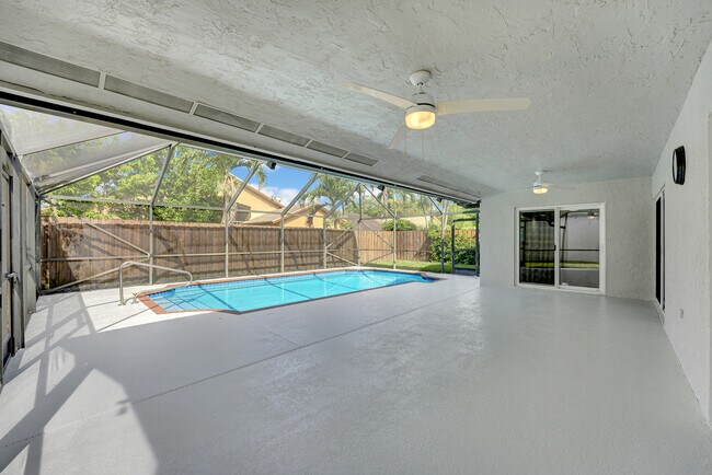 Foto del edificio - 20977 Country Creek Dr