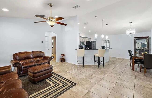 Building Photo - 9698 SE 157th Ln