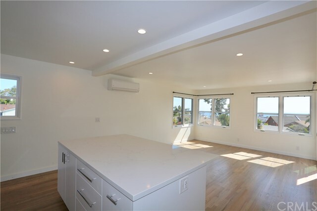 Building Photo - 444 3rd St