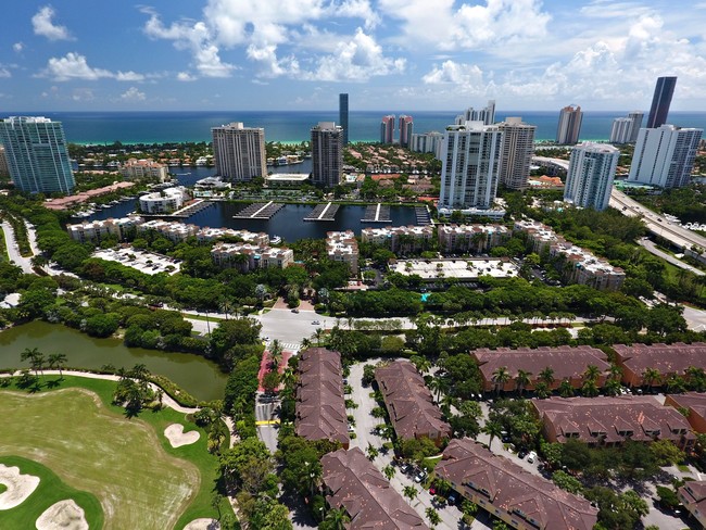 Foto del edificio - Aventura Yacht Club